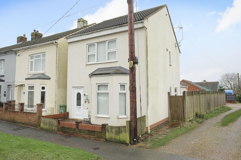 Canterbury Road, Hawkinge, CT18 4 bed detached house £499,995
