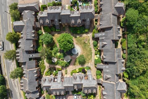 undefined, Dolphin Court, Kingsmead Road