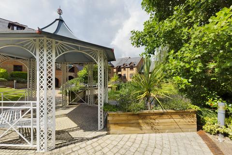 undefined, Dolphin Court, Kingsmead Road