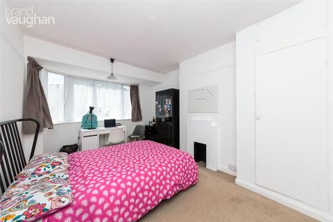 5 bedroom semi-detached house to rent, Lower Bevendean Avenue, Brighton BN2
