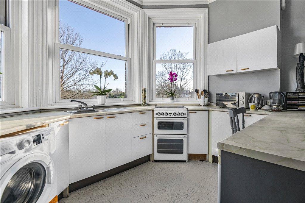 Inwood Road, Hounslow, TW3 1 bed apartment for sale £250,000
