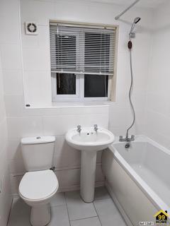 2 bedroom flat to rent, WESTON DRIVE, Bilston, WEST MIDLANDS, WV14