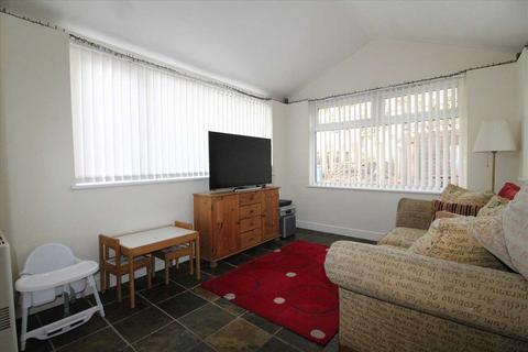 2 bedroom end of terrace house for sale - Shaldon Walk, Southdene, Kirkby
