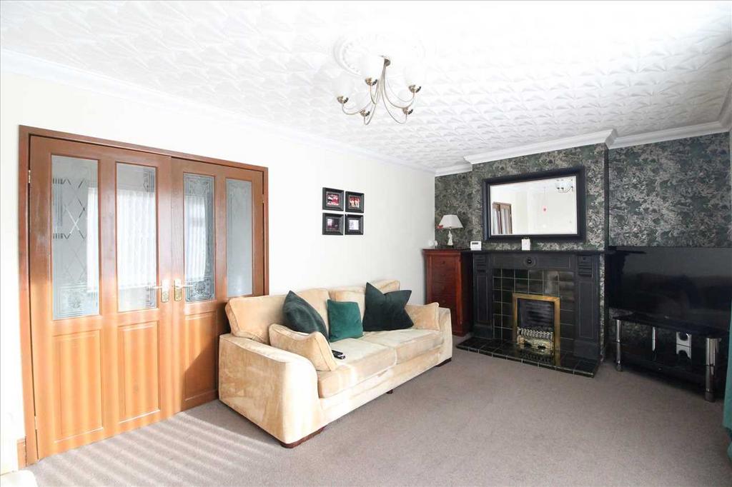 Shaldon Walk, Southdene, Kirkby 2 bed end of terrace house for sale £