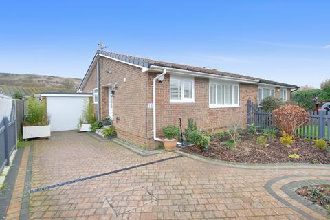 2 bedroom bungalow for sale - Dove Close, Hythe, CT21