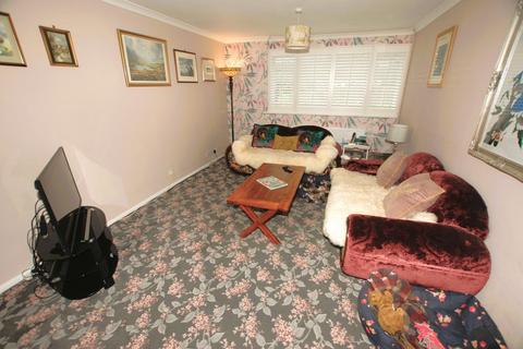 2 bedroom bungalow for sale - Dove Close, Hythe, CT21