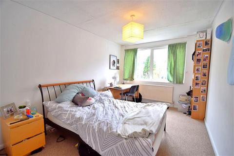 21 Sparkford Close, Winchester, SO22 4NH