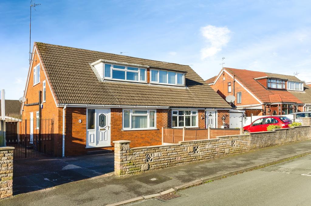 Lingfield Crescent, Wigan, WN6 3 bed semidetached house for sale £