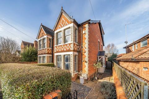 4 bedroom semi-detached house for sale, Highmoor Road, Reading RG4