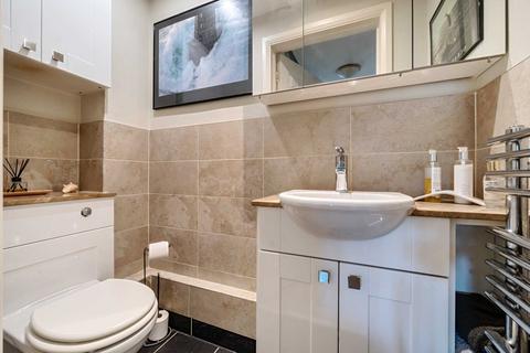 37 Tredegar Road, Emmer Green, Reading, RG4 8PF