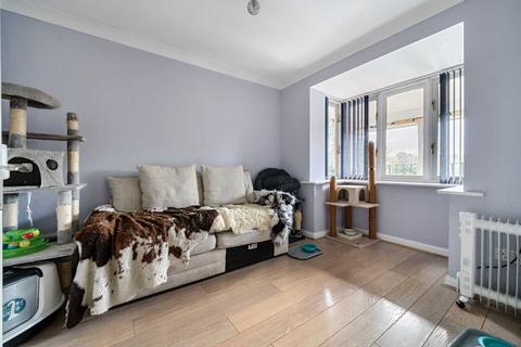 37 Tredegar Road, Emmer Green, Reading, RG4 8PF