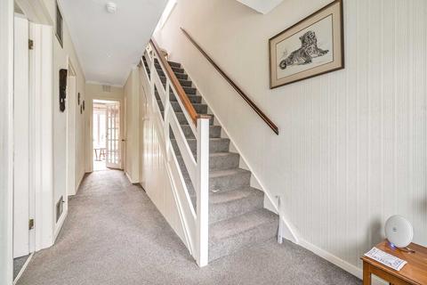 18 Farm Close, Purley On Thames, Reading, RG8 8BA