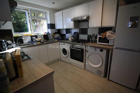 undefined, Palmer Park Avenue, Reading
