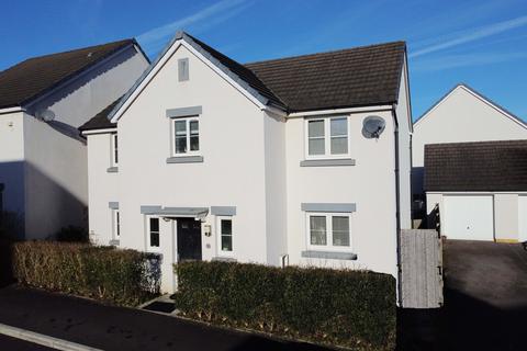 4 bedroom detached house for sale, Badgers Brook Rise, Ystradowen CF71 7TW