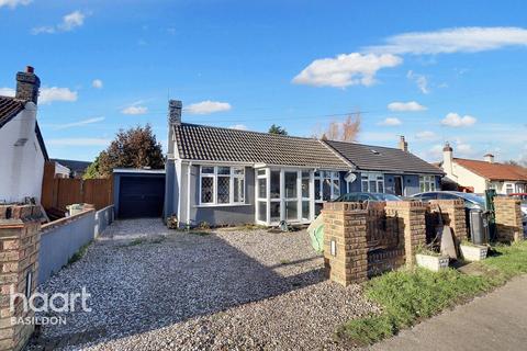 54 Basildon Drive, Basildon, SS15 5RN