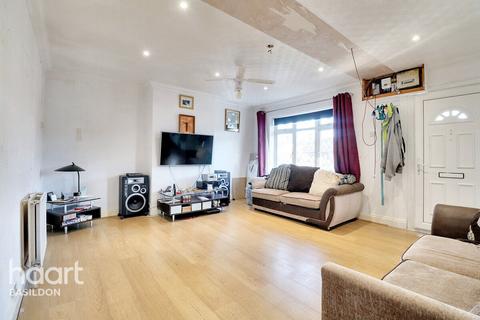 54 Basildon Drive, Basildon, SS15 5RN