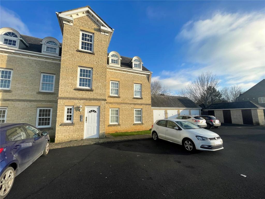 Bicester, Oxfordshire OX26 2 bed apartment for sale £237,500