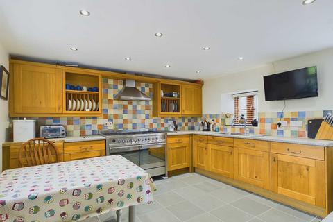 4 bedroom house for sale, Bray Shop