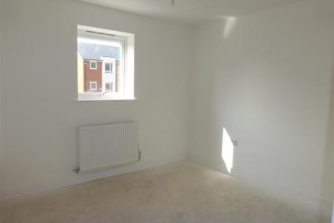 2 bedroom flat for sale, Boldison Close,  Aylesbury,  HP19