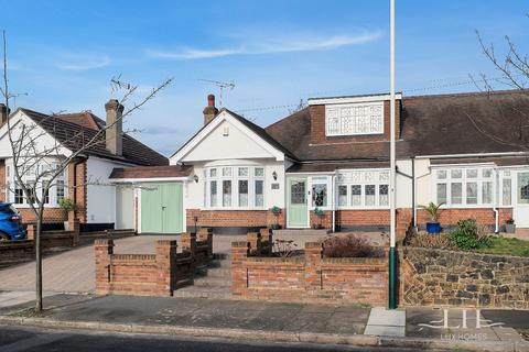 49 Ravenscourt Drive, Hornchurch, RM12 6HP