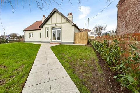 4 bedroom detached bungalow for sale, Old Village Lane, Nottage, Porthcawl, Bridgend. CF36 3SP