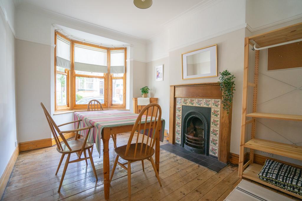 Clarendon Park, Leicester LE2 3 bed terraced house for sale £290,000