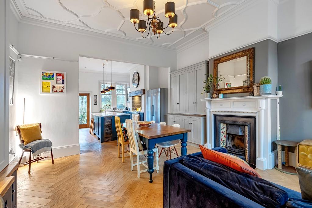 Kings Road, Ilkley, West Yorkshire, LS29 6 bed semidetached house for sale £1,350,000