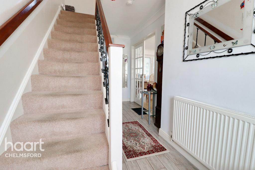 Dorset Avenue, Chelmsford 3 bed terraced house for sale £400,000