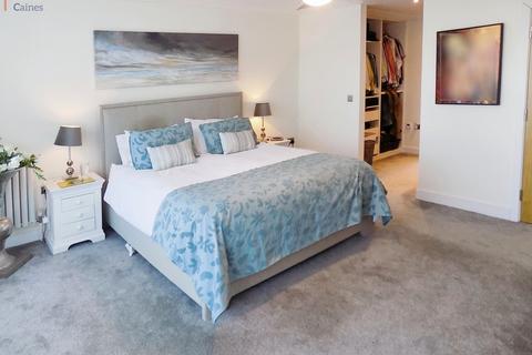6 bedroom detached house for sale - Lougher Gardens, Porthcawl, Bridgend. CF36 3BJ