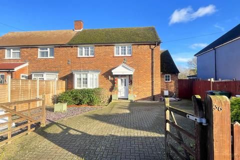 2 bedroom semi-detached house to rent, Wraysbury, Berkshire