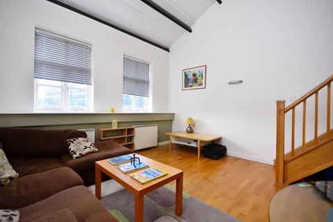 1 bedroom flat for sale, City Road, Old Street, London, EC1V