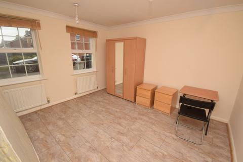 6 bedroom house to rent, The Runway, Hatfield AL10