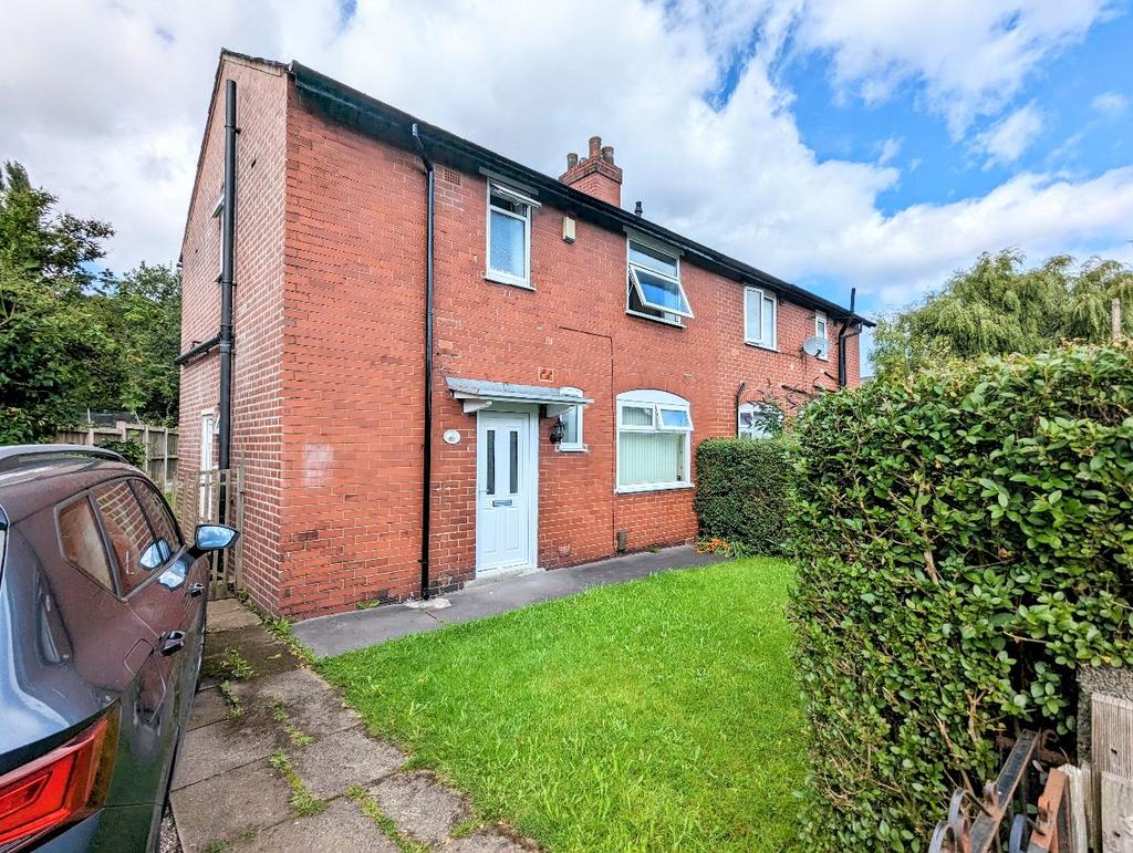 Howard Avenue, Kearsley, Bolton 3 bed semidetached house £149,950