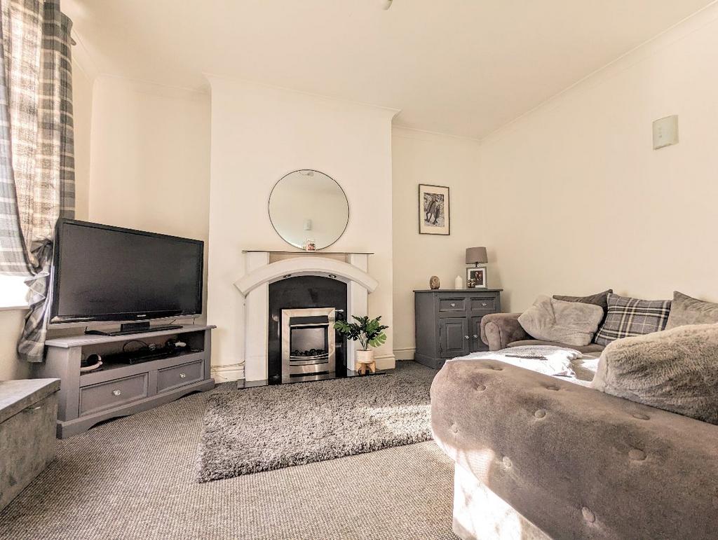 Stoneclough Road, Radcliffe, Manchester 2 bed terraced house for sale