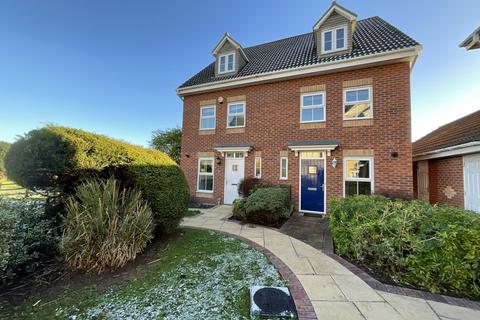 3 bedroom townhouse to rent, 126 Greenfields Gardens, Shrewsbury, Shropshire, SY1 2RP