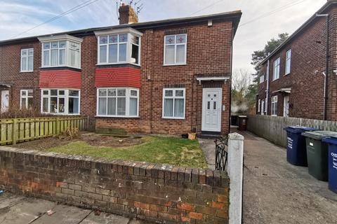 3 bedroom flat to rent, Vicars Lane, Longbenton, Newcastle upon Tyne, NE7