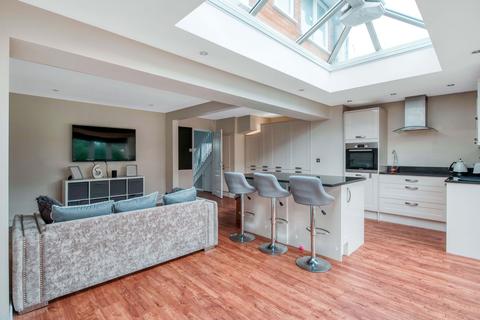 15 Durrant Way, Orpington, BR6 7EH