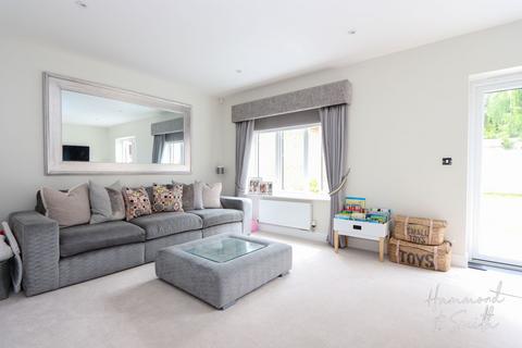 17 Archer Close, Coopersale, Epping, CM16 7FG