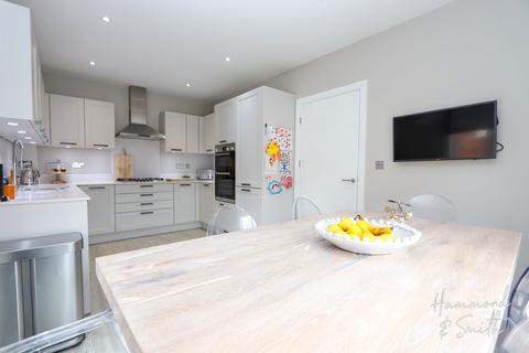 17 Archer Close, Coopersale, Epping, CM16 7FG
