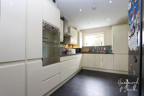 1 Meadow View Ivy Chimneys, Epping, CM16 4FL