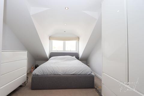 43 Allnutts Road, Epping, CM16 7BE