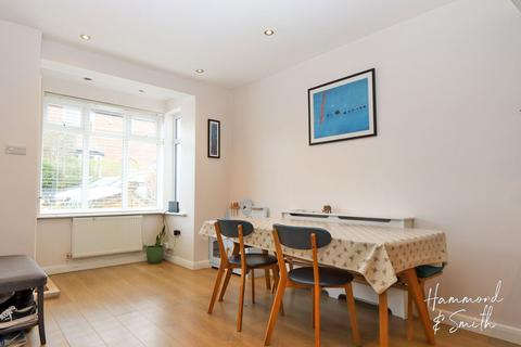 43 Allnutts Road, Epping, CM16 7BE
