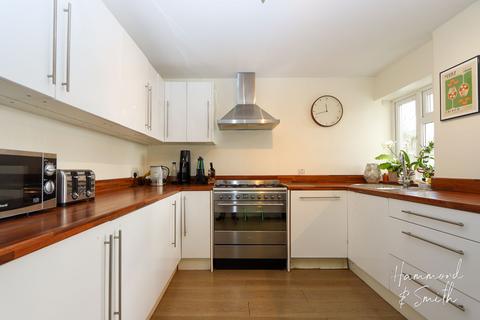 43 Allnutts Road, Epping, CM16 7BE