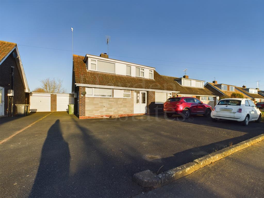 Windemere Way, Stourport, DY13 8QJ 4 bed detached house £1,300 pcm (£