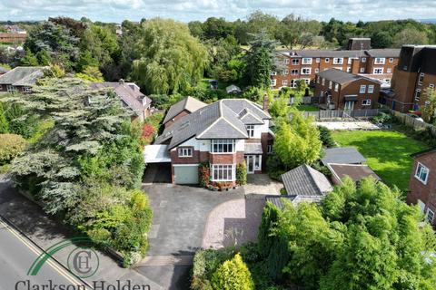 5 bedroom detached house for sale, 96 Black Bull Lane (Plus Annexe), Fulwood, Preston