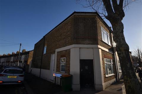 2 bedroom apartment to rent - Balaam Street, Plaistow, E13
