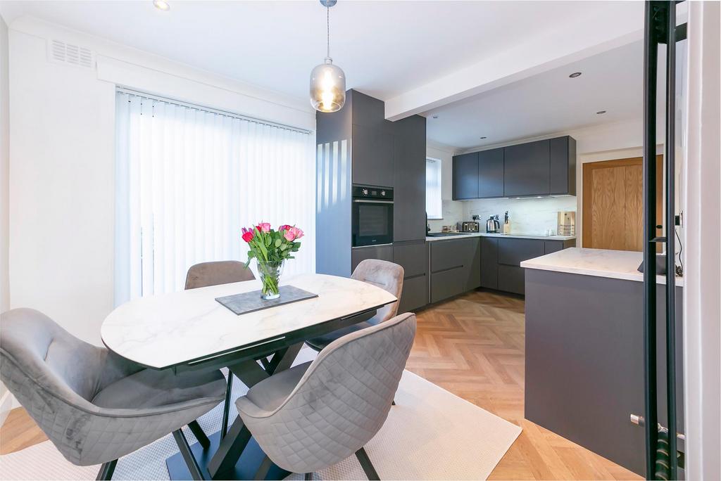 126 Thoresby Road, York, YO24 3EP 2 bed semidetached house for sale