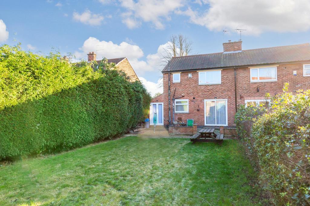 126 Thoresby Road, York, YO24 3EP 2 bed semidetached house for sale