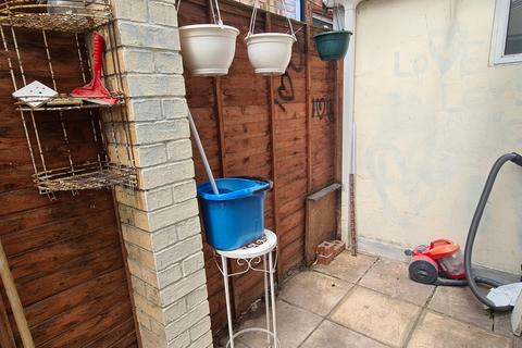 262 East Barnet Road, Barnet, EN4 8TD