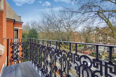 4 bedroom apartment to rent, Fitzjohns Avenue,  London,  NW3